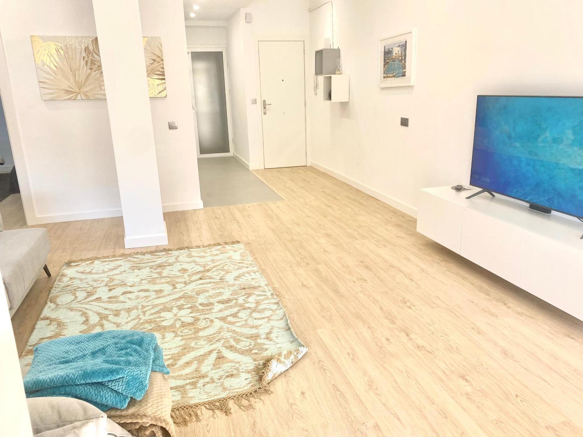 Barcelona Chic Apartments- Free Parking - 10 Min From Bcn City Centre By Metro Екстериор снимка
